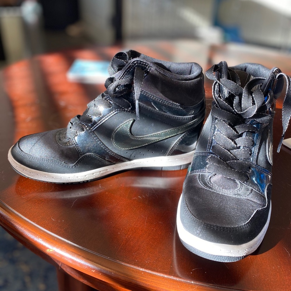 Brand new Nike wedges size 8